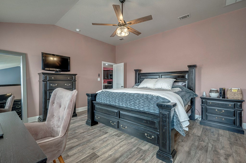 508 E Comiskey, Midland, Texas image 24