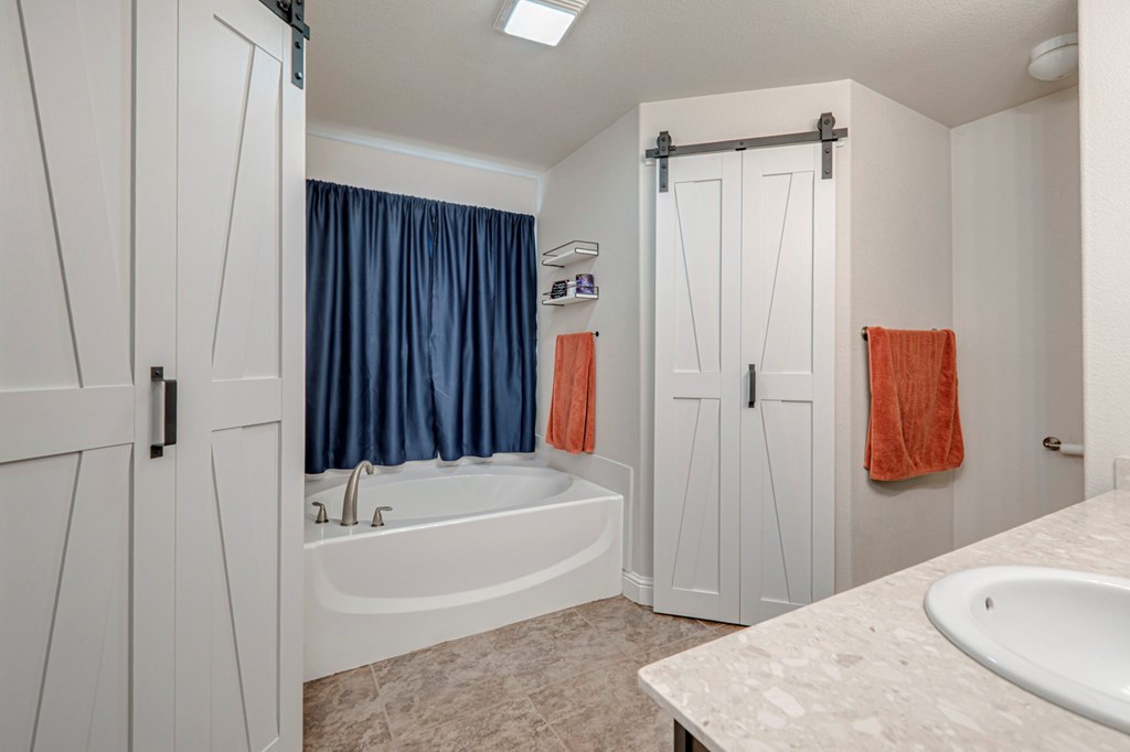 508 E Comiskey, Midland, Texas image 27