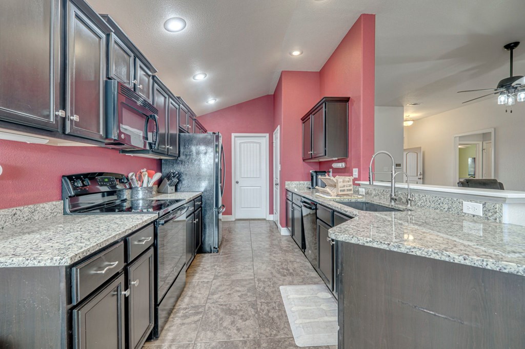 508 E Comiskey, Midland, Texas image 11