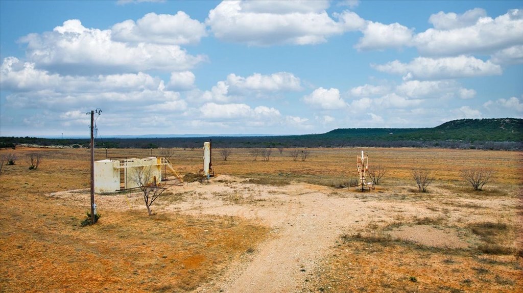 2100 Hurley Rd, Robert Lee, Texas image 37