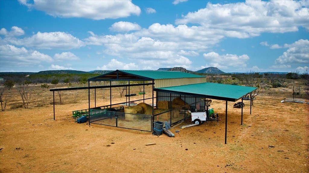 2100 Hurley Rd, Robert Lee, Texas image 13
