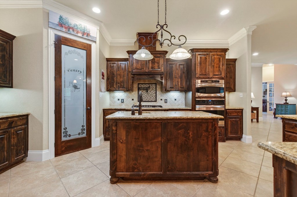 6407 Saddle Horn Lane, Midland, Texas image 16