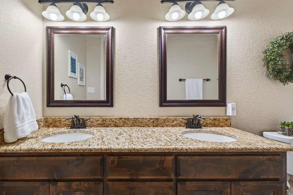 6407 Saddle Horn Lane, Midland, Texas image 32