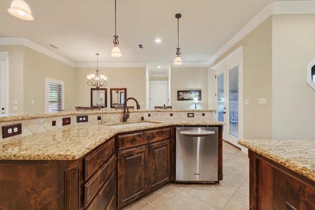 6407 Saddle Horn Lane, Midland, Texas image 15