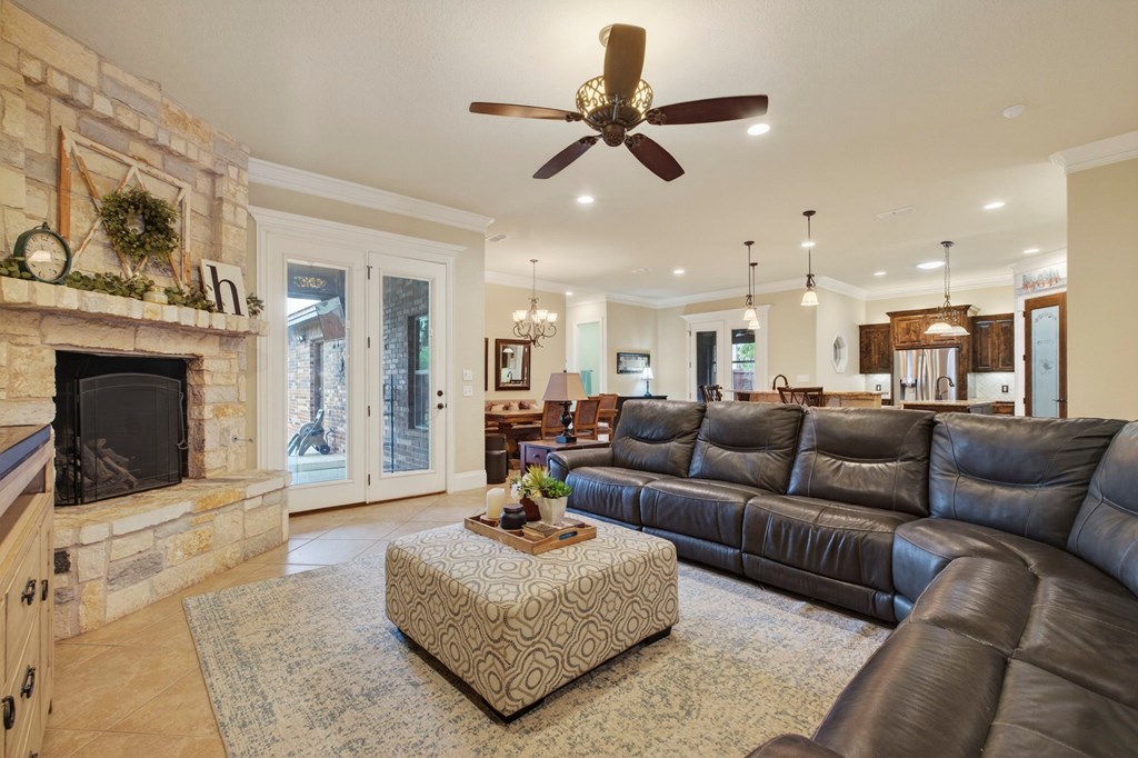 6407 Saddle Horn Lane, Midland, Texas image 8