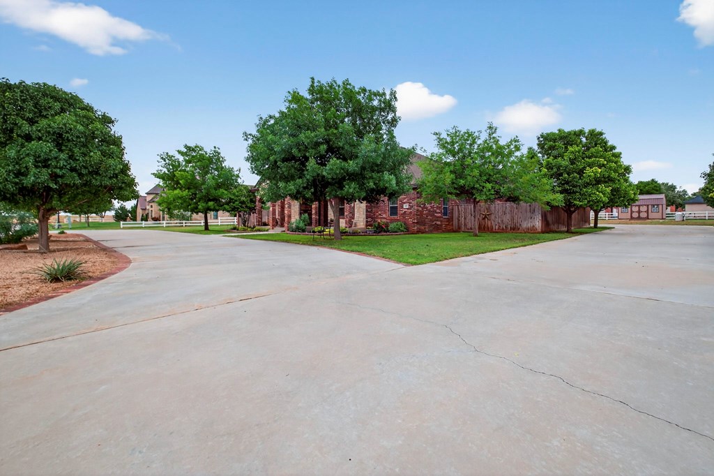 6407 Saddle Horn Lane, Midland, Texas image 5