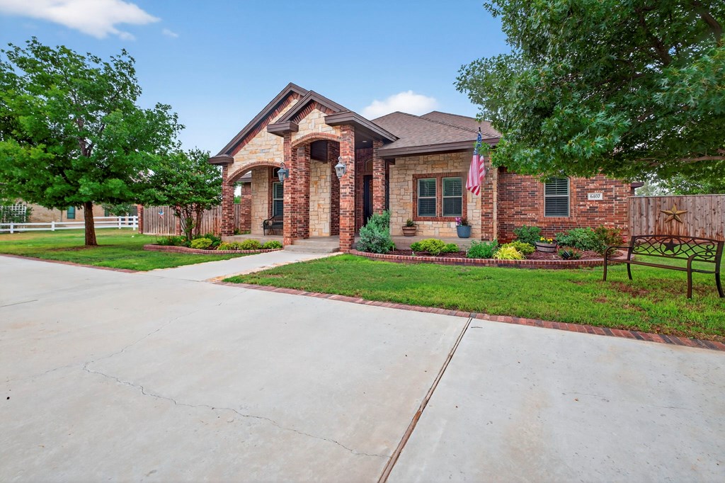 6407 Saddle Horn Lane, Midland, Texas image 4