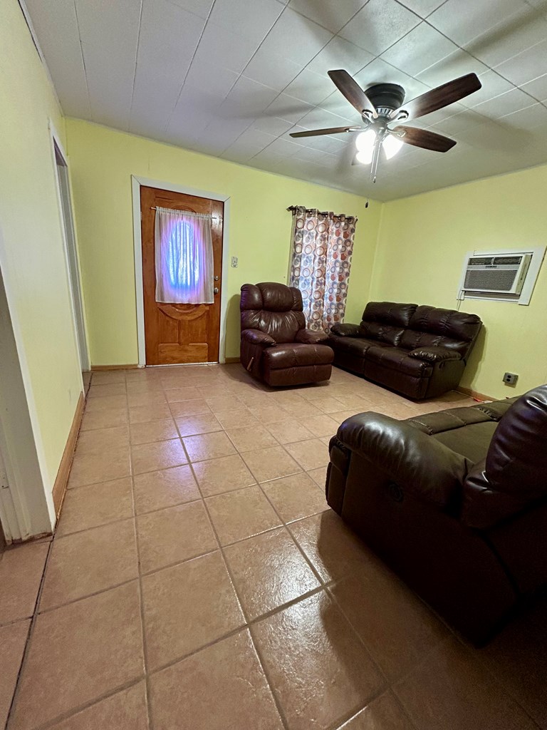 400 N Young St, Fort Stockton, Texas image 3