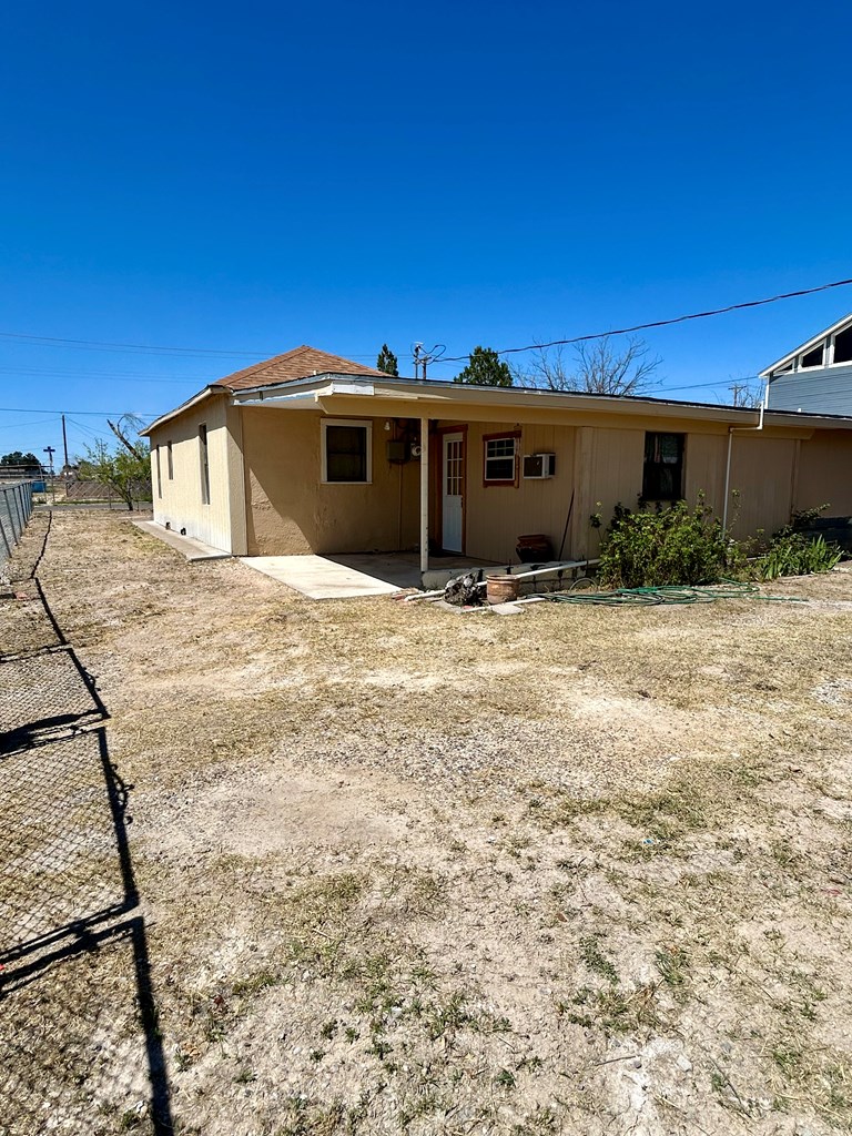 400 N Young St, Fort Stockton, Texas image 25