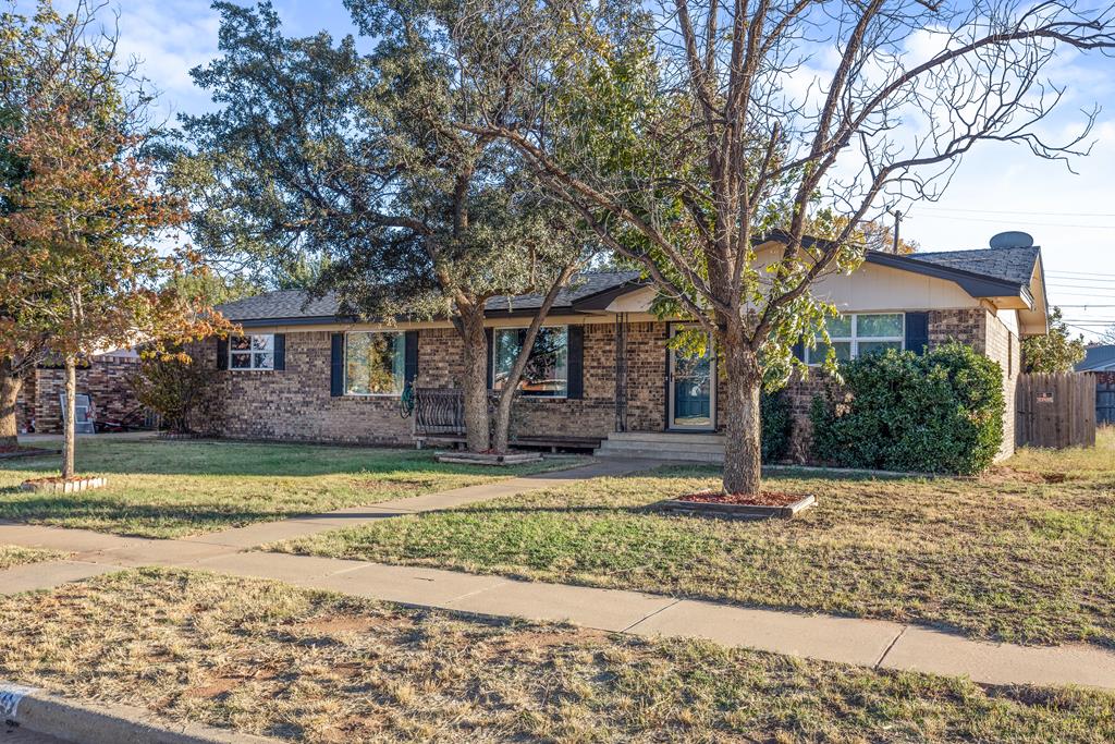 109 NE 25th St, Lamesa, Texas image 2