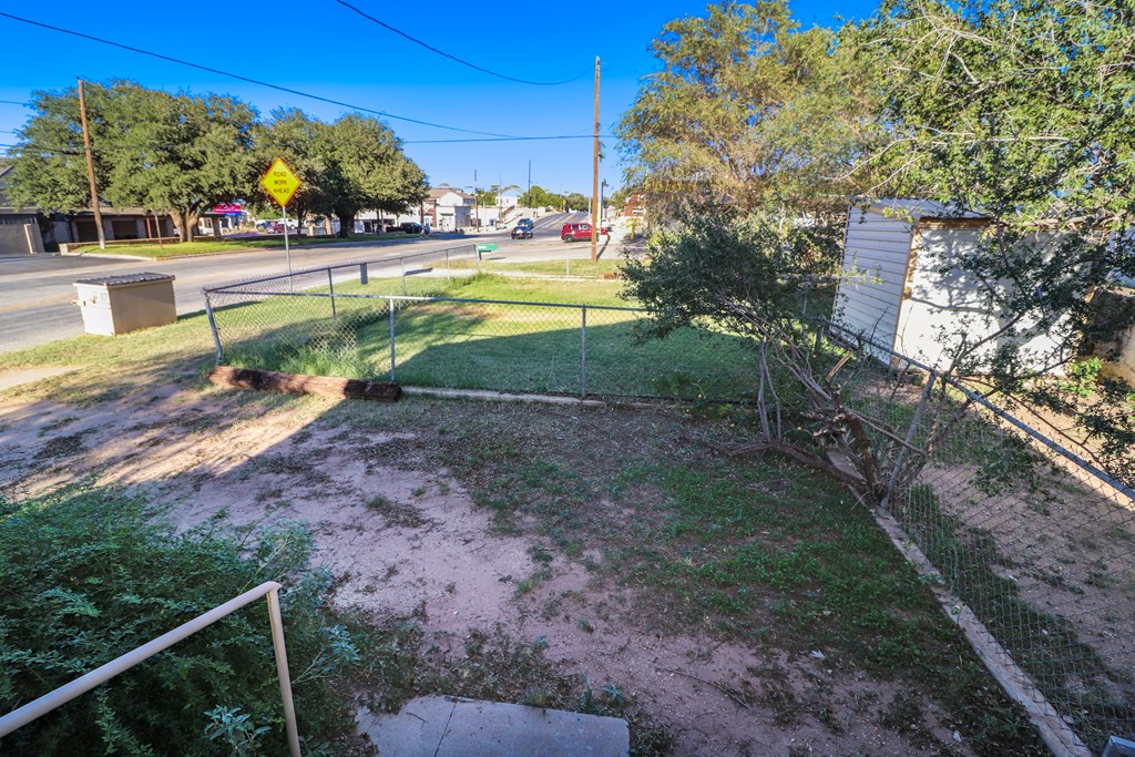 1001 Lancaster St, Big Spring, Texas image 7