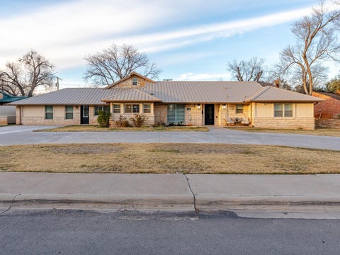 Homes For Sale - 1604 W Ohio Ave<br/> Midland County, Midland, TX 79701