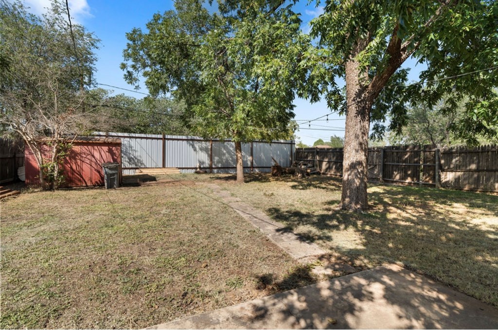 1221 E 16th St, Big Spring, Texas image 20