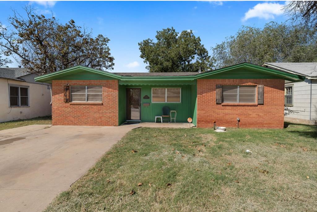 1221 E 16th St, Big Spring, Texas image 1