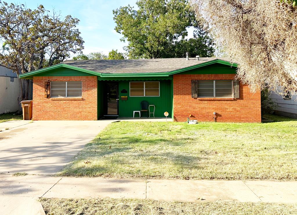 1221 E 16th St, Big Spring, Texas image 2