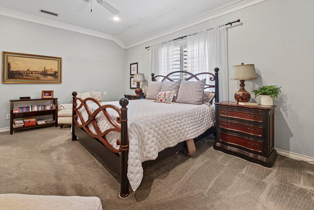 4616 Woodbar Court, Midland, Texas image 34