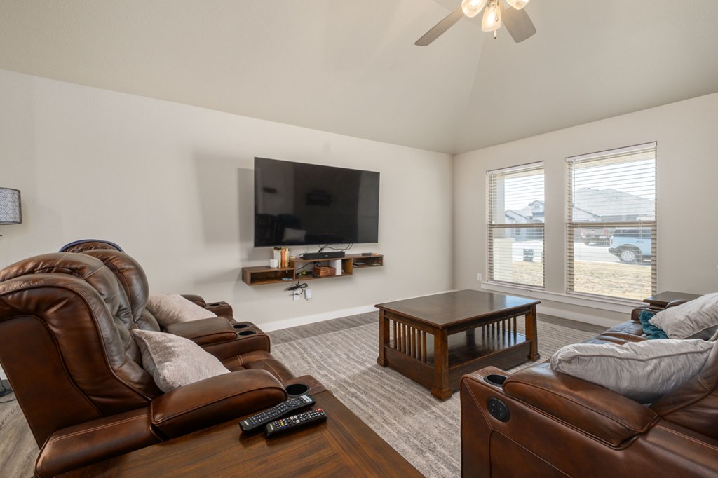 1221 Bourbon St, Odessa, Texas image 8