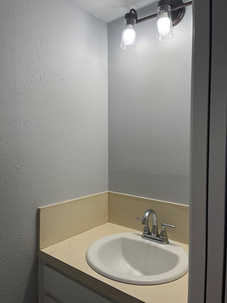 2606 Country Club Dr, Midland, Texas image 9