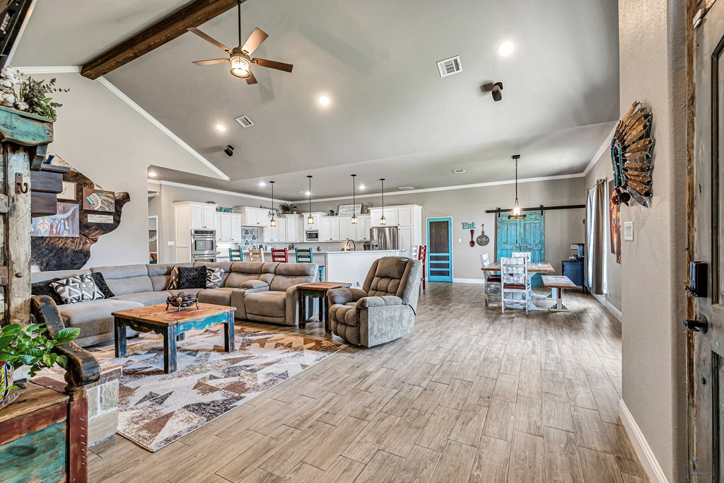 6811 W County Rd 41, Midland, Texas image 12