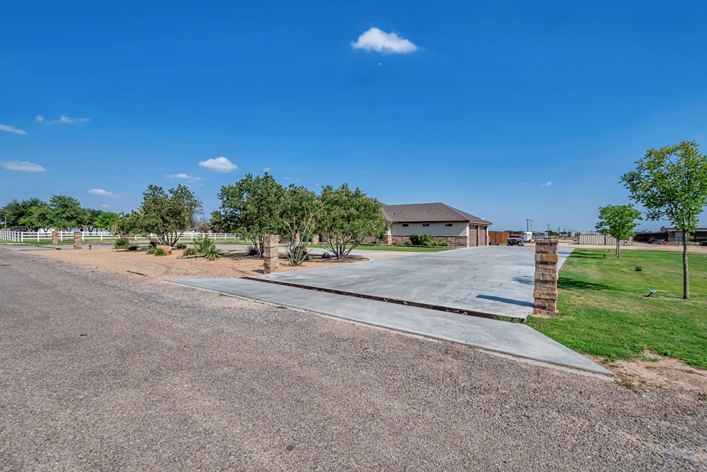 6811 W County Rd 41, Midland, Texas image 10