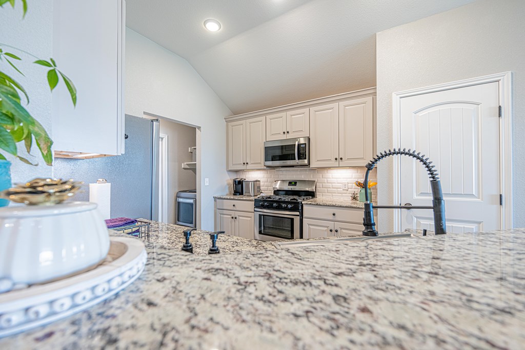 2812 Carver, Midland, Texas image 11