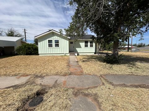 Homes For Sale - 801 S Ave A<br/> Winkler County, Kermit, TX 79745