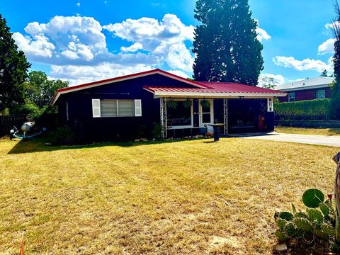 Homes For Sale - 1408 E 18th St<br/> Big Spring, TX 79720