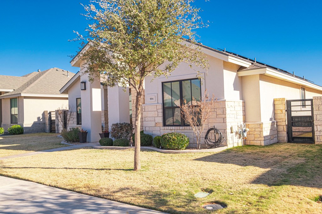 304 Peregrine Hill Circle, Midland, Texas image 2