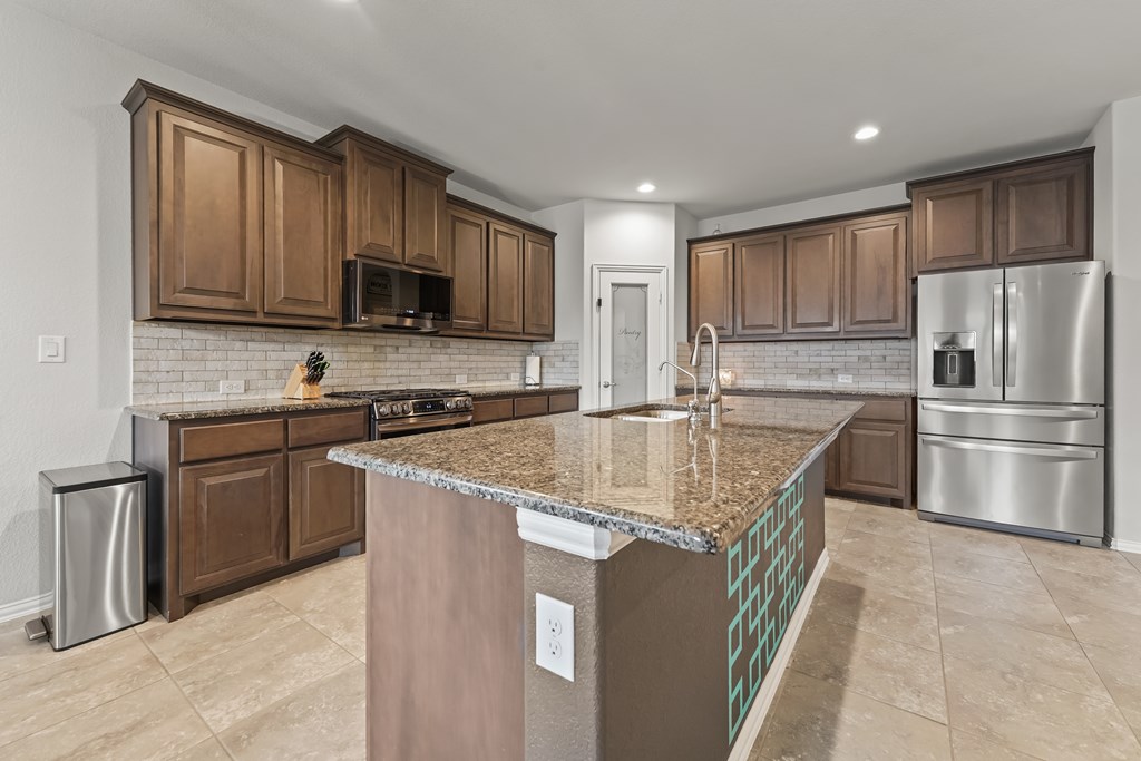 7005 Longfellow Ranch Road, Odessa, Texas image 8