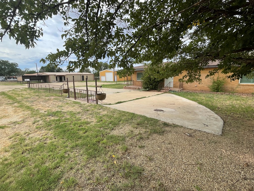 104&108 Salem Rd, Big Spring, Texas image 2