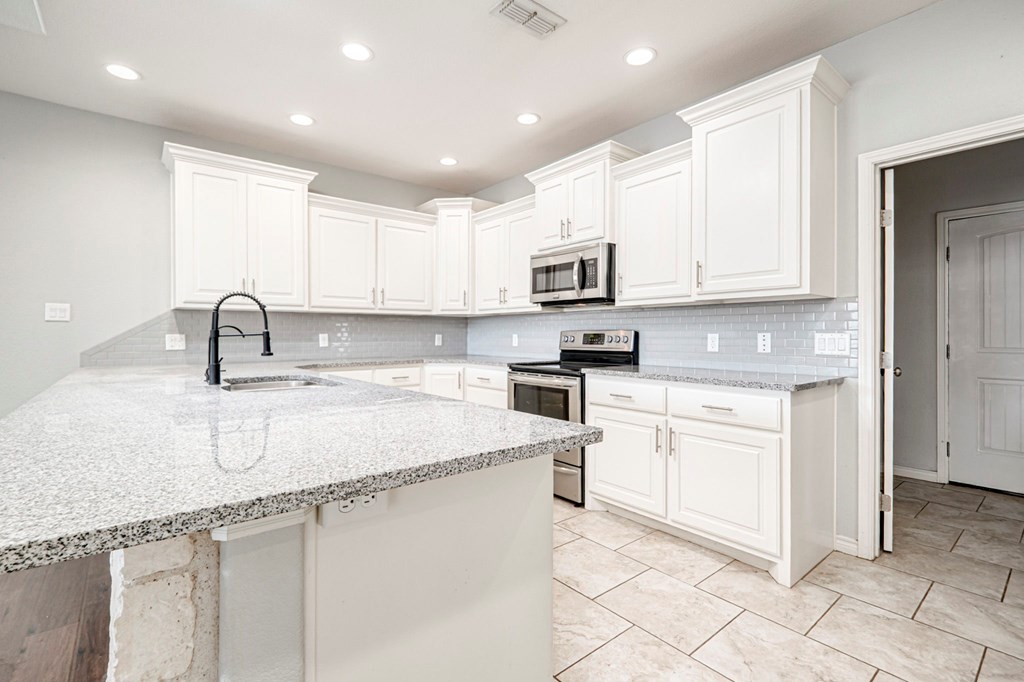 1502 N A St, Midland, Texas image 12