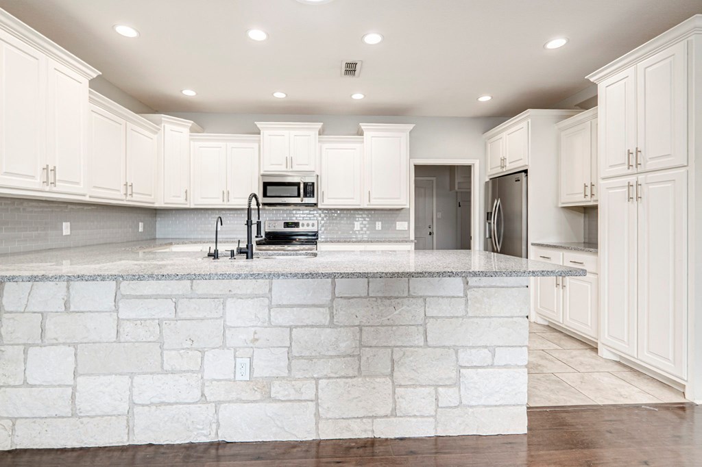 1502 N A St, Midland, Texas image 11