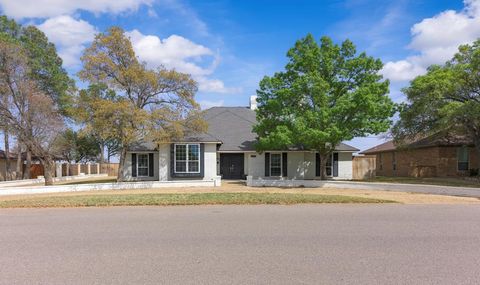 Homes For Sale - 6208 Driftwood Dr<br/> Midland, TX 79707