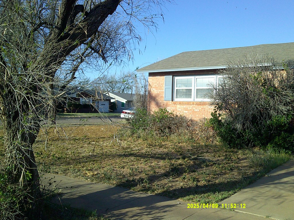 1702 N Ave G, Lamesa, Texas image 2