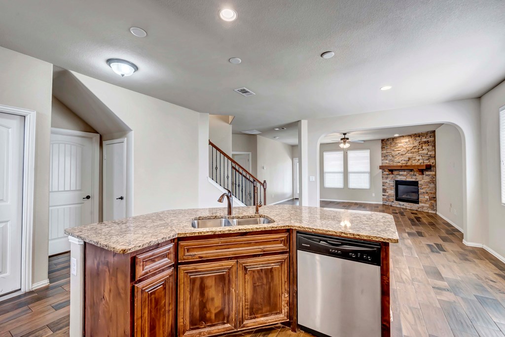 802 Valor Court, Midland, Texas image 10