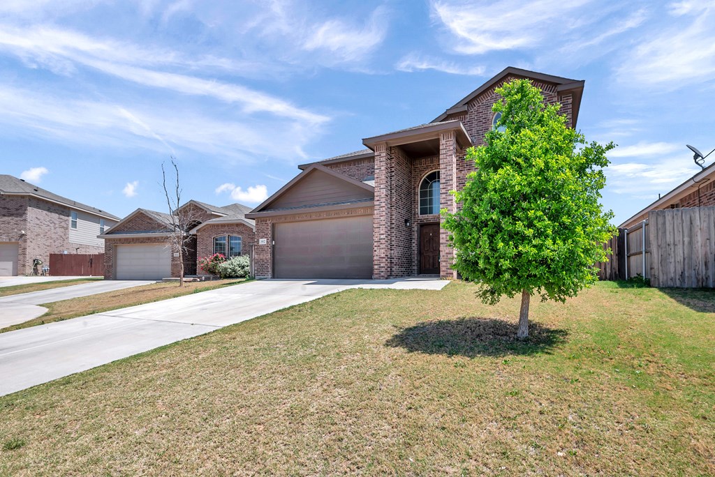 802 Valor Court, Midland, Texas image 3