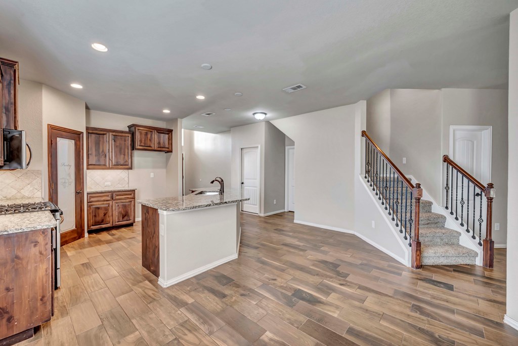 802 Valor Court, Midland, Texas image 16