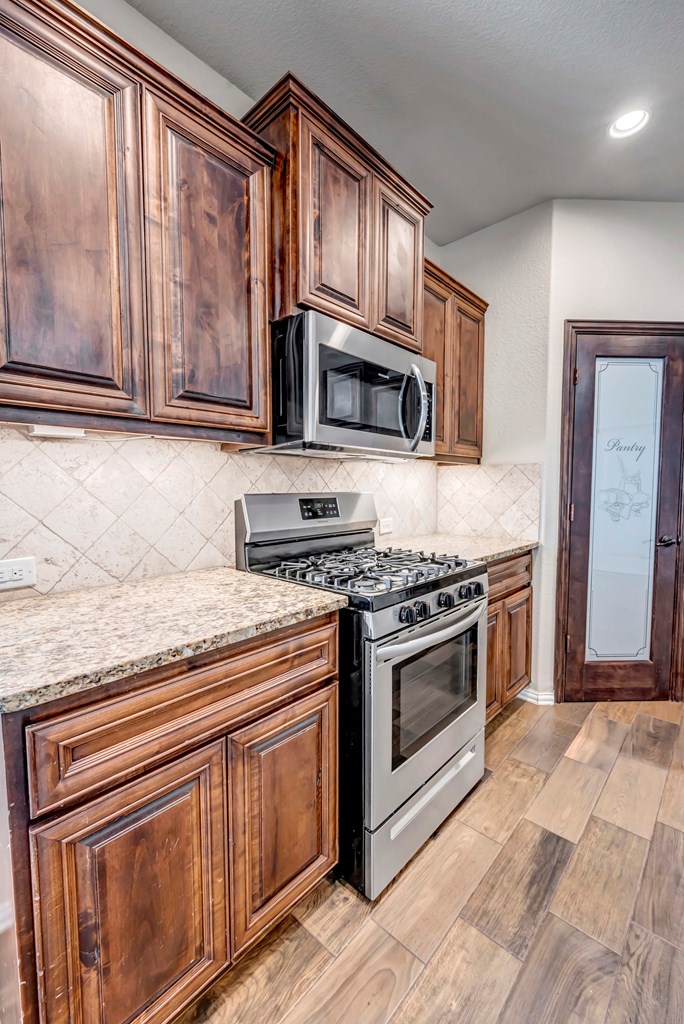802 Valor Court, Midland, Texas image 8