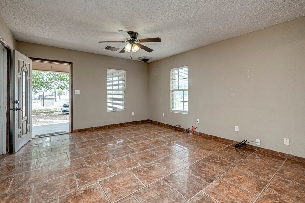 3608 S County Rd 1195, Midland, Texas image 9