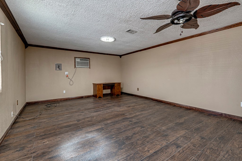 3608 S County Rd 1195, Midland, Texas image 32