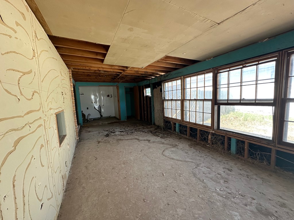 1811 W 9th St, Fort Stockton, Texas image 5