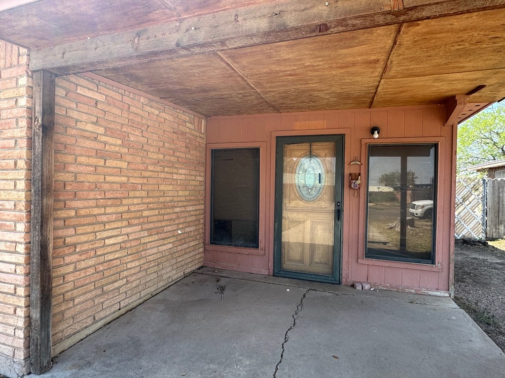 1811 W 9th St, Fort Stockton, Texas image 2