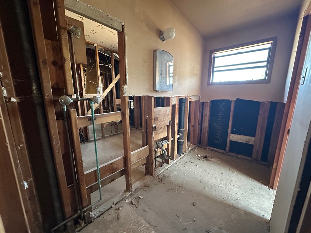 1811 W 9th St, Fort Stockton, Texas image 12