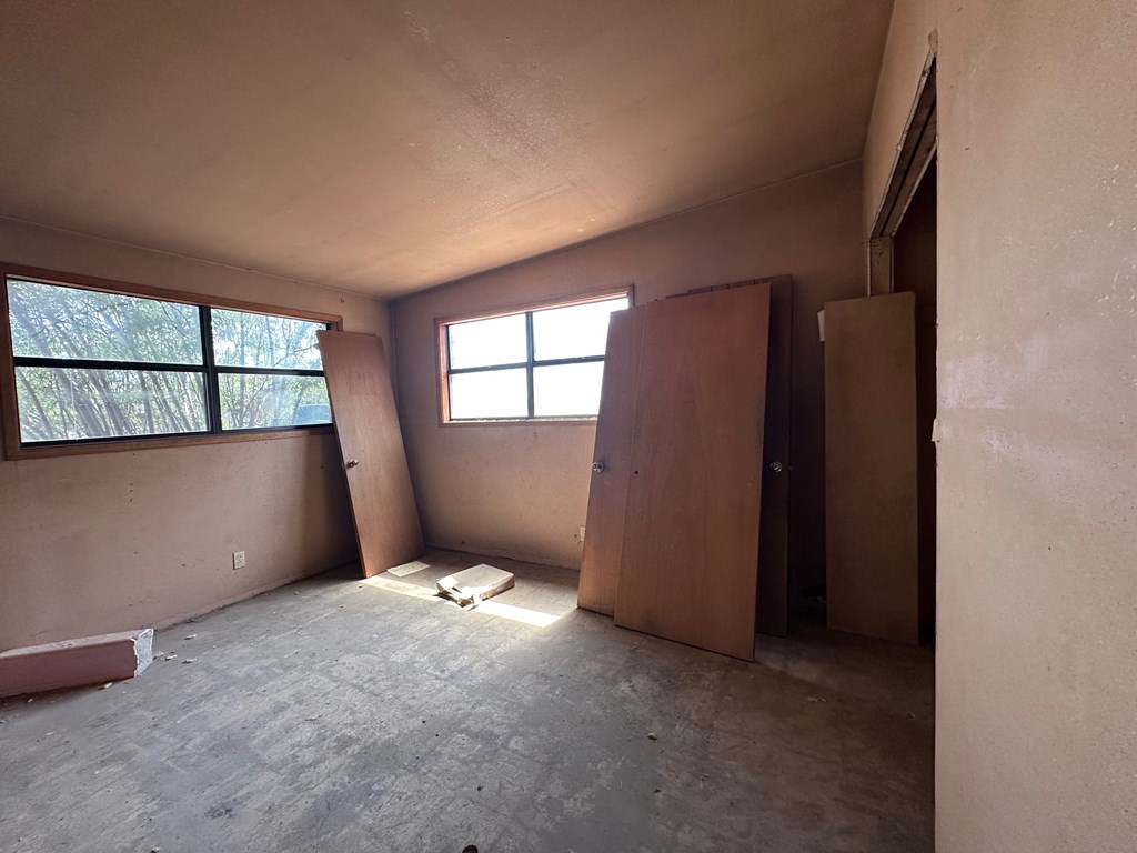 1811 W 9th St, Fort Stockton, Texas image 11
