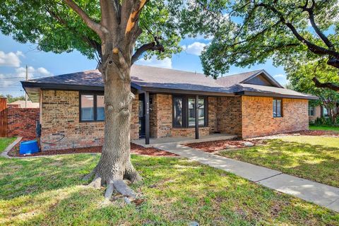 Homes For Sale - 4209 Merrill Dr<br/> Midland, TX 79707