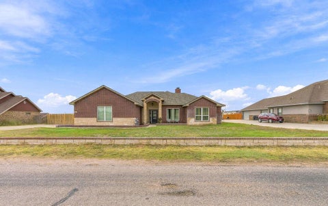 Homes For Sale - 2105 Evans Lane<br/> Midland, TX 79705