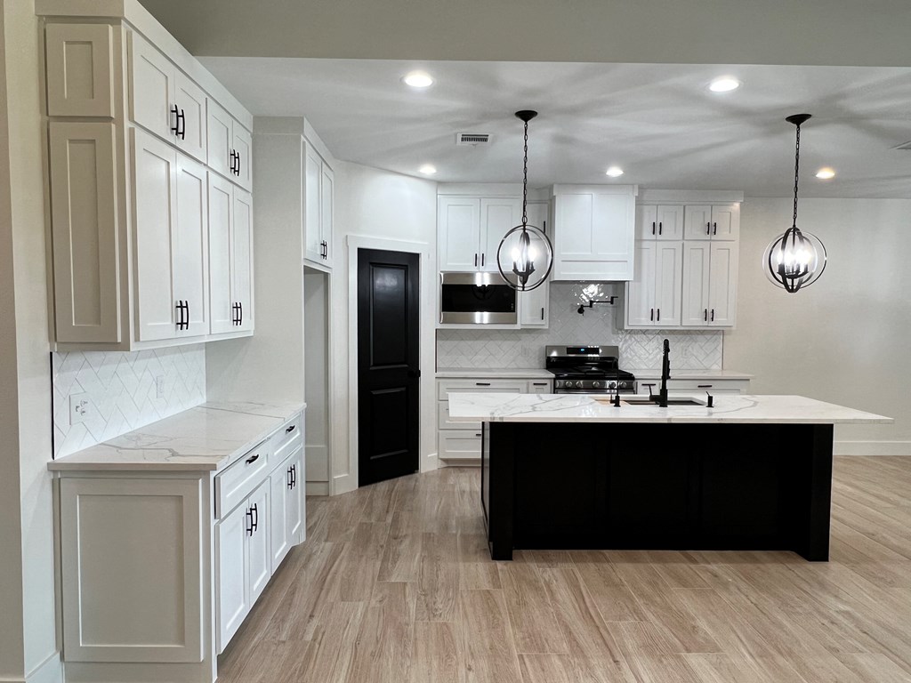 4003 Tanner Dr, Midland, Texas image 3