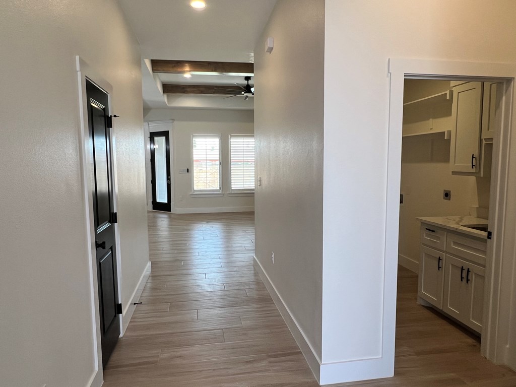 4003 Tanner Dr, Midland, Texas image 2