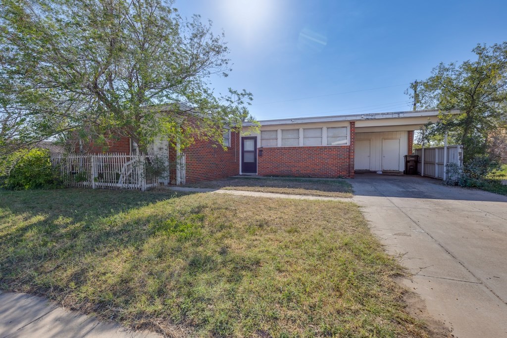 2518 Albrook Dr, Big Spring, Texas image 5