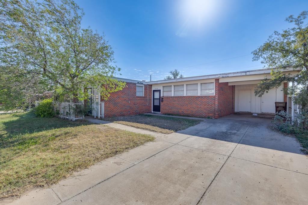 2518 Albrook Dr, Big Spring, Texas image 1